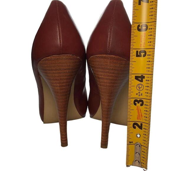 MIA Glee Women's Stiletto Pumps Brown Red Size 8M Round Toe - Picture 5 of 7